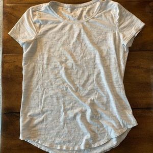 Lululemon T-Shirt